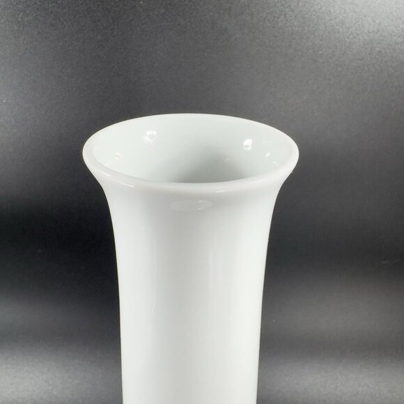 Vintage 1960s German Fine Porcelain White Ribbed Vase Vessel Minimalist Decor - Picture 6 of 9